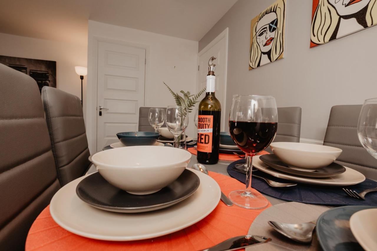 Coyle House, 3 Bed,Corby, Super Kings Or Twins, Driveway, Free Wi-Fi, Corporates Welcome Buitenkant foto