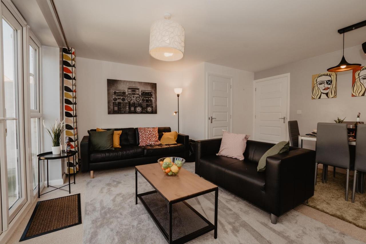 Coyle House, 3 Bed,Corby, Super Kings Or Twins, Driveway, Free Wi-Fi, Corporates Welcome Buitenkant foto